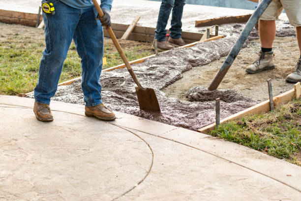 Best Concrete Sidewalk Installation  in Eastvale, CA